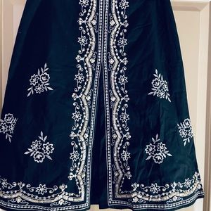 New York & Company 100% Cotton Beaded Embroidered Flare Skirt size 2
